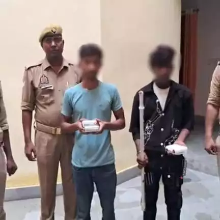 चुनार: अहरौरा क्षेत्र से पुलिस ने दो शातिर चोरों को चोरी के सामान के साथ गिरफ्तार कर भेजा जेल