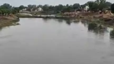 रायगढ़: केलो नदी की सफाई से तटवर्ती रहवासियों में खुशी की लहर, विधायक और नगर निगम के कार्य की सराहना