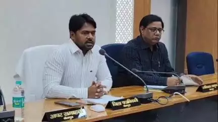शेखपुरा: मंथन सभागार में जिला निर्वाचन पदाधिकारी सह डीएम की अध्यक्षता में मीडिया कर्मियों के साथ पुनरीक्षण बैठक