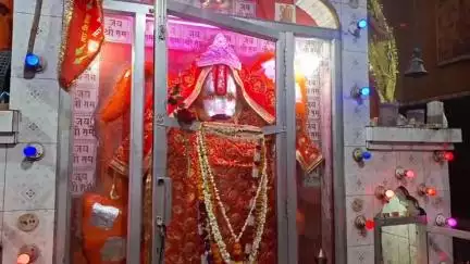 कन्नौज: कन्नौज जिले के हनुमान मंदिरों में सुंदरकांड एवं रामचरित मानस पाठ का आयोजन, आरती के बाद बांटा गया प्रसाद