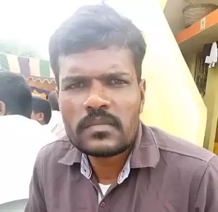 సంగారెడ్డి: బైక్ నడుపుతూ ఫిట్స్ రావడంతో అదుపుతప్పి వ్యక్తి మృతి, తల్లి బీరమ్మకు తీవ్ర గాయాలు