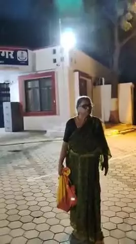 Thana Thana Madhav Nagar nahin Sun Raha Hai ek Budhi man Thane mein 4 ghante se baithi hai