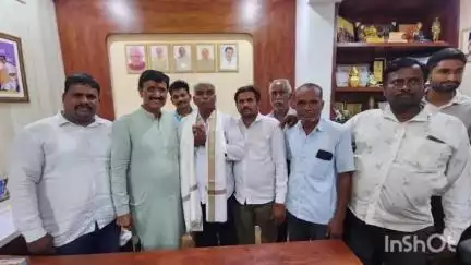 ખેરાલુ: ખેરાલુ વડનગર સતલાસણાના વિવિધ ગામોના નવા સરપંચોએ ખેરાલુ ધારાસભ્ય કાર્યાલય ખાતે કરી શુભેચ્છા મુલાકાત