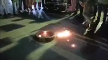 আলিপুরদুয়ার ১: কসবায় আইন কলেজের ছাত্রীকে ধর্ষণের প্রতিবাদে আলিপুরদুয়ারে বিজেপির বিক্ষোভ মিছিল