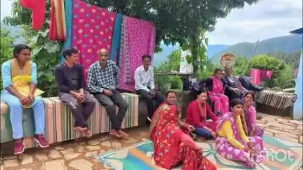 सोमेश्वर: डीएलएसए अल्मोड़ा की ओर से कांडे गांव में विधिक शिविर का आयोजन, महिलाओं को कानूनी अधिकारों की जानकारी दी गई