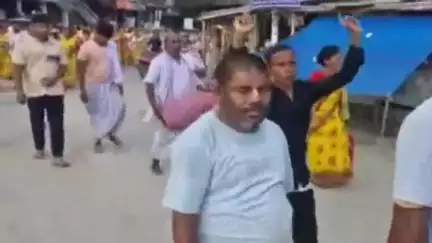 ঘগ্ৰাপাৰ ভাগ: নলবাৰীৰ ধমধমাত জগন্নাথ ৰথযাত্ৰা  ধমধমাৰ নিমানন্দ গৌড়ীয় মঠৰ উদ্যোগত এই ৰথযাত্ৰা