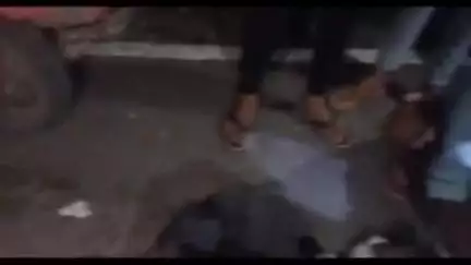 झाझा: बाराजोर रेलवे फाटक के समीप ई-रिक्शा और मैजिक वाहन की टक्कर, मासूम बच्चा सहित 3 लोग घायल