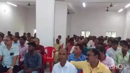 सोनबरसा: सोनबर्षा प्रखंड में वरीय पदाधिकारी द्वारा बीएलओ को एक दिवसीय प्रशिक्षण दिया गया