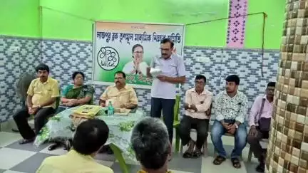 লাভপুর: লাভপুরে তৃণমূলের ব্লক স্তরের মাধ্যমিক শিক্ষক সমিতির সদস্যদের নিয়ে বিশেষ আলোচনা সভা, উপস্থিত- তৃণমূলের ব্লক সভাপতি
