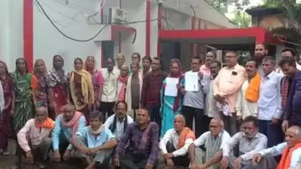 गोमिया: स्वांग वाशरी स्लरी मजदूरों ने 41 मजदूरों की स्थायी नौकरी दलाली से दूसरे को देने की शिकायत की