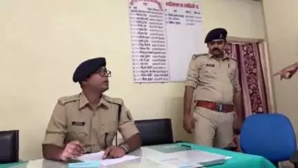 चक्रधरपुर: पांच साल पहले अपहरण कर हत्या के मामले में पुलिस ने तीन को किया गिरफ्तार, कराईकेला थाना में डीएसपी ने की प्रेस वार्ता