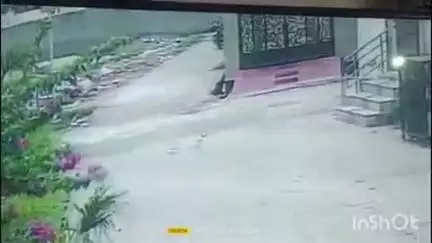 कोल: हमदर्द नगर डी में चार दिन पूर्व कूड़े के ढेर पर बोरे में बंद मिले शव का मामला, शव को फेंकते हुए दो युवक CCTV में हुए कैद