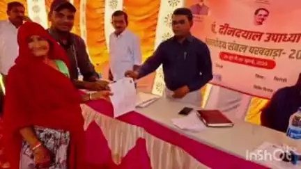 शिवगंज: शिवगंज के जेला में आयोजित अन्तोदय शिविर में हाथों-हाथ पेंशन सत्यापन कर लाभान्वित किया गया