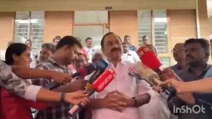 കണയന്നൂർ: ചർച്ച നടത്തണം, സൂംബ അടിച്ചേൽപ്പിക്കരുതെന്ന് പ്രതിപക്ഷ നേതാവ് ഹൈക്കോടതിക്ക് സമീപം പറഞ്ഞു