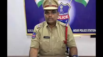 బెల్లంపల్లి: అచలాపురం గ్రామ సమీపంలో ప్రమాదవశాత్తు ట్రాక్టర్ బోల్తా, యువకుడు మృతి