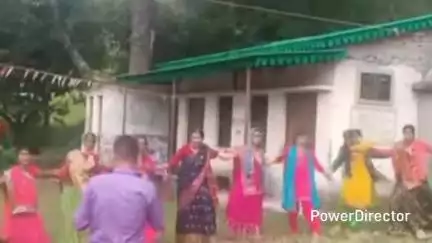ओखलकांडा: बड़ौन क्षेत्र की ग्राम सभा मल्ली पोखरी में अखंड रामायण का हुआ समापन, महिलाओं ने किया झोड़ा गायन