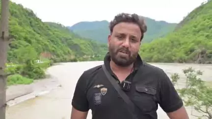 रुद्रप्रयाग: अलकनंदा नदी में अपनों की खोज, मां अलकनंदा से की प्रार्थना