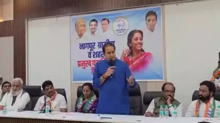 काटोल: रवी भवन येथे आगामी निवडणुकांसंदर्भात माजी गृहमंत्री अनिल देशमुख आणि खासदार सुळे यांच्या उपस्थितीत पक्षाची बैठक पार पडली