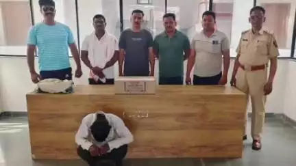 सेलू: मोरेगावसह शहरात अवैध दारू विक्रीवर छापे, पोलिसांनी महिलेसह दोघांना घेतले ताब्यात