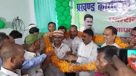 पकरीबरावां: पकरीबरावां पहुंचे नवादा के पूर्व विधायक कौशल यादव ने कार्यकर्ताओं को संबोधित करते हुए कहा- राजद 9 जुलाई को होंगे शामिल