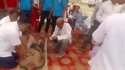 भोगनीपुर: भोगनीपुर क्षेत्र के हलिया गांव में बाढ़ मार्ग एक्सरसाइज का आयोजन, बाढ़ के दौरान डूब रहे व्यक्ति को गोताखोरों ने बचाया