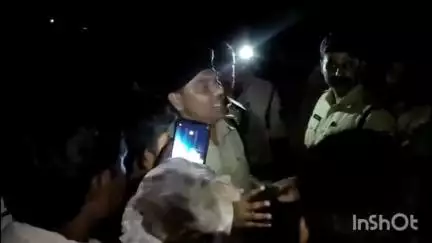 आरोन: गेहूं खेड़ा में जमीनी विवाद में मारपीट से शिक्षक की मौत, परिजनों ने आरोन बाईपास पर शव रखकर किया चक्का जाम