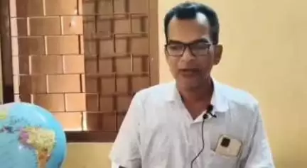 বৰমা ভাগ: ছাত্ৰীক দুৰ্বিত্তৰ আক্ৰমণ সন্দৰ্ভত খন্দকাৰ পাৰা হাইস্কুলত প্ৰধান শিক্ষকৰ সংবাদ মেল