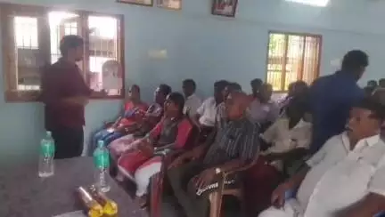 ஆத்தூர்: சின்னாளப்பட்டி தனியார் மண்டபத்தில் உணவு பாதுகாப்பு துறை சார்பாக உணவு சார்ந்த தொழில் முனைவோருக்கான பயிற்சி கூட்டம்