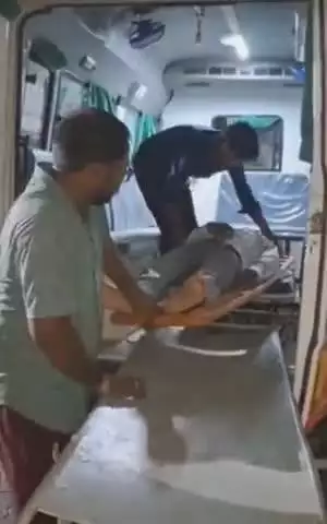 फतेेहपुर: मदनपुर गांव के पास दर्दनाक सड़क हादसा, खड़े ट्रक से टकराने पर युवक गंभीर रूप से घायल