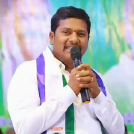 కనిగిరి: ఈనెల 30వ తేదీన ఒంగోలులో జరిగే వైసిపి సమావేశానికి కార్యకర్తలు హాజరుకావాలని విజ్ఞప్తి చేసిన కనిగిరి వైసీపీ ఇన్ ఛార్జ్
