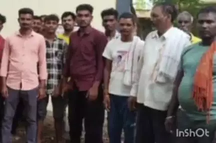 चंद्रपूर: चंद्रपूर वरून पेशंटला आणण्यासाठी खाजगी गाडीचा वापर कुठल्या नियमात मुधोली गावकऱ्यांचा संताप