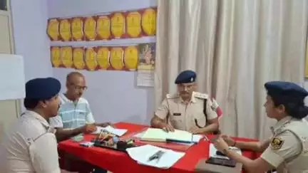जयनगर: अनुमंडल के नवपदस्थापित एसडीपीओ राघव दयाल ने देवधा थाना का निरीक्षण किया