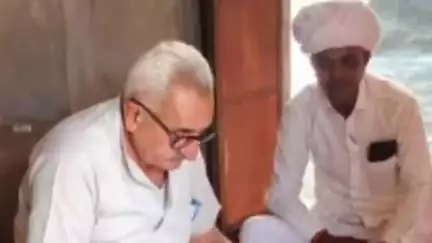 सिणधरी: विधायक हमीरसिंह भायल ने सिणधरी क्षेत्र का दौरा किया, शोक सभा में की शिरकत