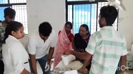 सासाराम: गारा चौबे नहर के समीप दो बाइकों की टक्कर में एक महिला हुई जख्मी