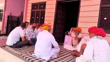 अरैन: केंद्रीय राज्य मंत्री भागीरथ चौधरी का अराई दौरा, शोक संतप्त परिवारों को बंधाया ढांढस, ग्रामीणों की सुनी समस्याएं