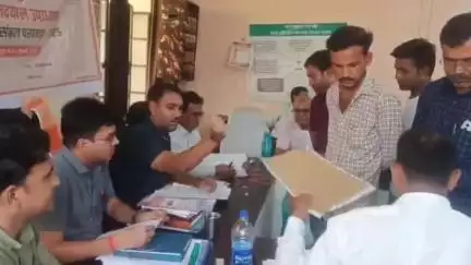 भदेसर: भादसोड़ा में अंत्योदय संबल शिविर बना समाधान का केंद्र, राहत पाकर ग्रामीणों के चेहरे खिले, शिविर में SDM भी रहे मौजूद