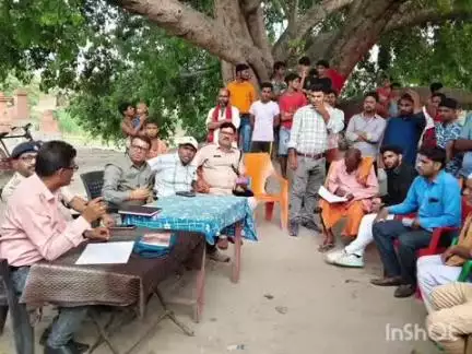 बैकुंठपुर: सिंहासनी धाम महोत्सव की तैयारी को लेकर एसडीएम अनिल कुमार ने की बैठक
