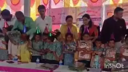 દાંતા: દાંતા તાલુકાની નવાવાસ પ્રાથમિક શાળામાં શાળા પ્રવેશોત્સવ,કન્યા કેળવણી અને વૃક્ષારોપણ કાર્યક્રમ યોજાયો.