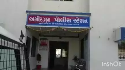 અમીરગઢ: અમીરગઢ બોર્ડર પર લક્ઝરી બસના મુસાફર પાસેથી હથિયાર મળ્યું, દેશી કટ્ટો જપ્ત કરી ત્રણ વ્યક્તિઓ સામે ગુનો નોંધાયો.