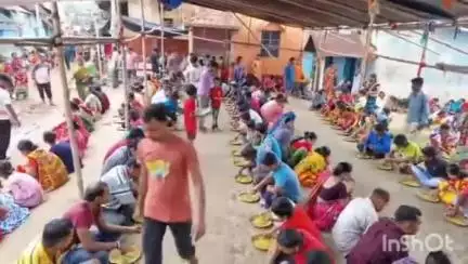 রানিবাঁধ: বিক্রমপুর অঞ্চলের পুখুরিয়া রথযাত্রা কমিটির তরফে পুকুরিয়া গ্রামে রথযাত্রা উপলক্ষে নরনারায়ণ সেবার আয়োজন