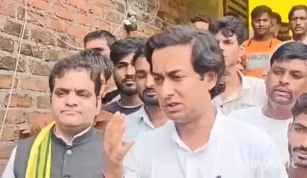 राघोगढ़: धरनावदा गांव पहुंचे विधायक जयवर्धन सिंह, कुएं में गिरे बछड़े को बचाने वाले 5 युवकों को दी श्रद्धांजलि