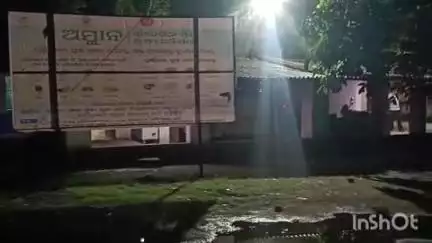 ବୋଲଗଡ: ଆରିକମା ବ୍ରିଜ ନିକଟରେ ଅଜଣା ଗାଡ଼ି ଧକ୍କାରେ ବାଇକ ଆରୋହୀ ଗୁରୁତର