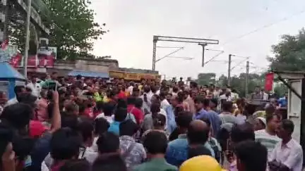 কালীগঞ্জ: তামান্না মৃত্যুর প্রতিবাদে পলাশী থেকে সরকার এবং কুলান ঘোষকে বেনোজির ভাষায় আক্রমণ করলেন বাম নেত্রী মীনাক্ষী মুখার্জি