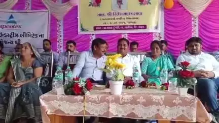 વાલિયા: ડુંગરી ગામે ધારાસભ્ય રિતેશ વસાવાની ઉપસ્થિતિમાં  કન્યા કેળવણી મહોત્સવ અને બાલ વાટીકા તેમજ શાળા પ્રવેશોત્સવ યોજાયો