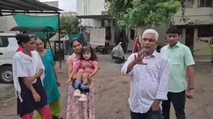 વઢવાણ: અંજુ મંજુ પંપીંગ સ્ટેશનના પાછળના વિસ્તારના લોકોને ભારે હાલાકી સમસ્યા મામલે કમલેશ કોટેચાએ લોકોની સમસ્યા જાણવા પ્રયાસ