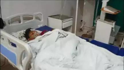 नागौद के शिवरामपुर में तालाब में गिरी गाज, मछली पकड़ रहा बालक घायल, सतना अस्पताल में भर्ती