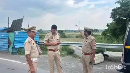 जलालाबाद: कांवड़ यात्रा की तैयारियों को लेकर पुलिस अधीक्षक नगर ने जलालाबाद व मिर्जापुर थाना क्षेत्र का किया निरीक्षण