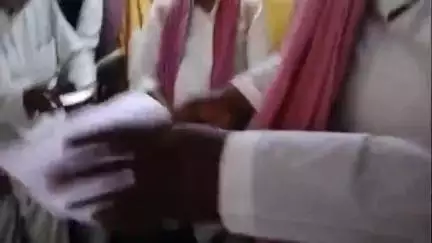बैरिया: राष्ट्रीय अध्यक्ष के निर्देश पर सपा प्रदेश अध्यक्ष पहुंचे शीवनटोला में मृतक के घर, साथ होने का दिया भरोसा