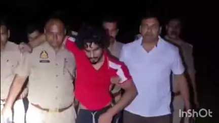 गढ़मुक्तेश्वर: गांव बागड़पुर के जंगल में पुलिस कस्टडी से भाग रहे 25-25 हजार के इनामी दो बदमाशों से मुठभेड़, 1 बदमाश को लगी गोली