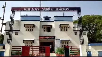 ટુકડા ગામે રહેતા આધેડે ઝેરી દવા પી લેતા સારવાર દરમ્યાન હોસ્પિટલમાં મોત,બગવદર પોલીસે અકસ્માત મોતનો બનાવ નોંધ્યો